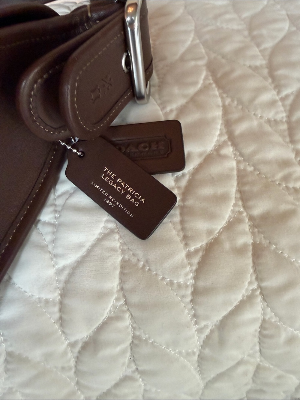 The Coach Patricia Legacy Re-edition 1997 in Maple with Silver hardware - Picture 3 of 7